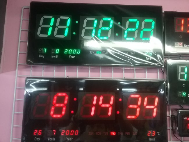 นาฬิกาแขวนดิจิตอล